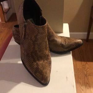 NWT! Snake booties